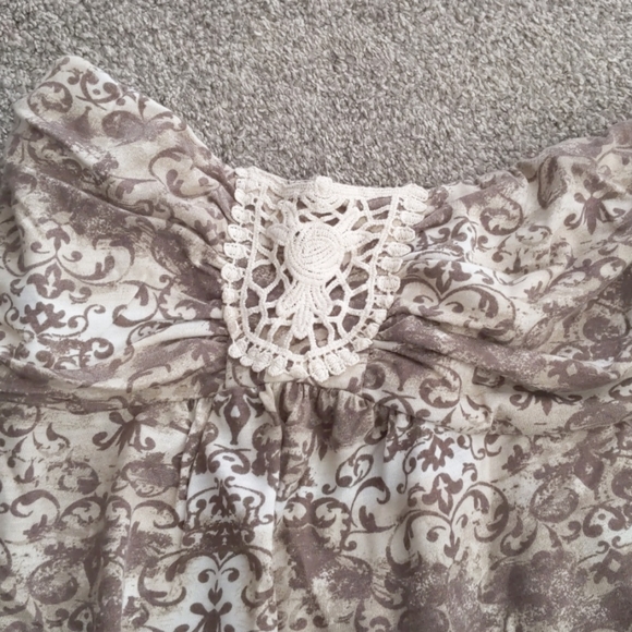 Flowy tube top shirt - Picture 3 of 6